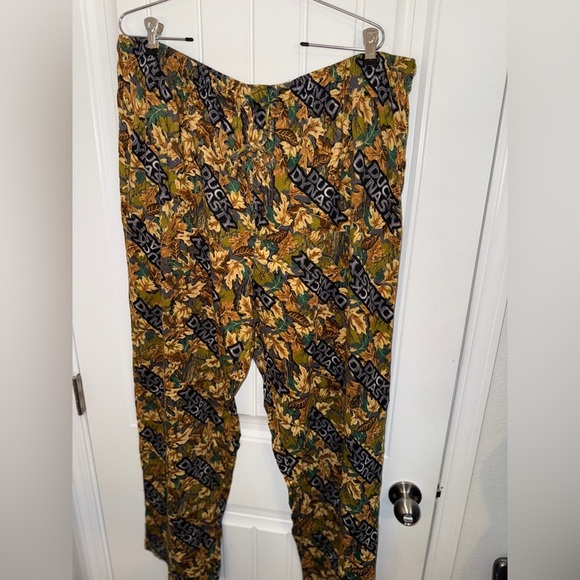 Duck Dynasty Men's Camouflage Joggers - Picture 4 of 10